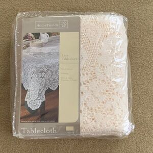Home Trends Lace Tablecloth: Buckingham
Cream/off white color; oblong 52”x70”